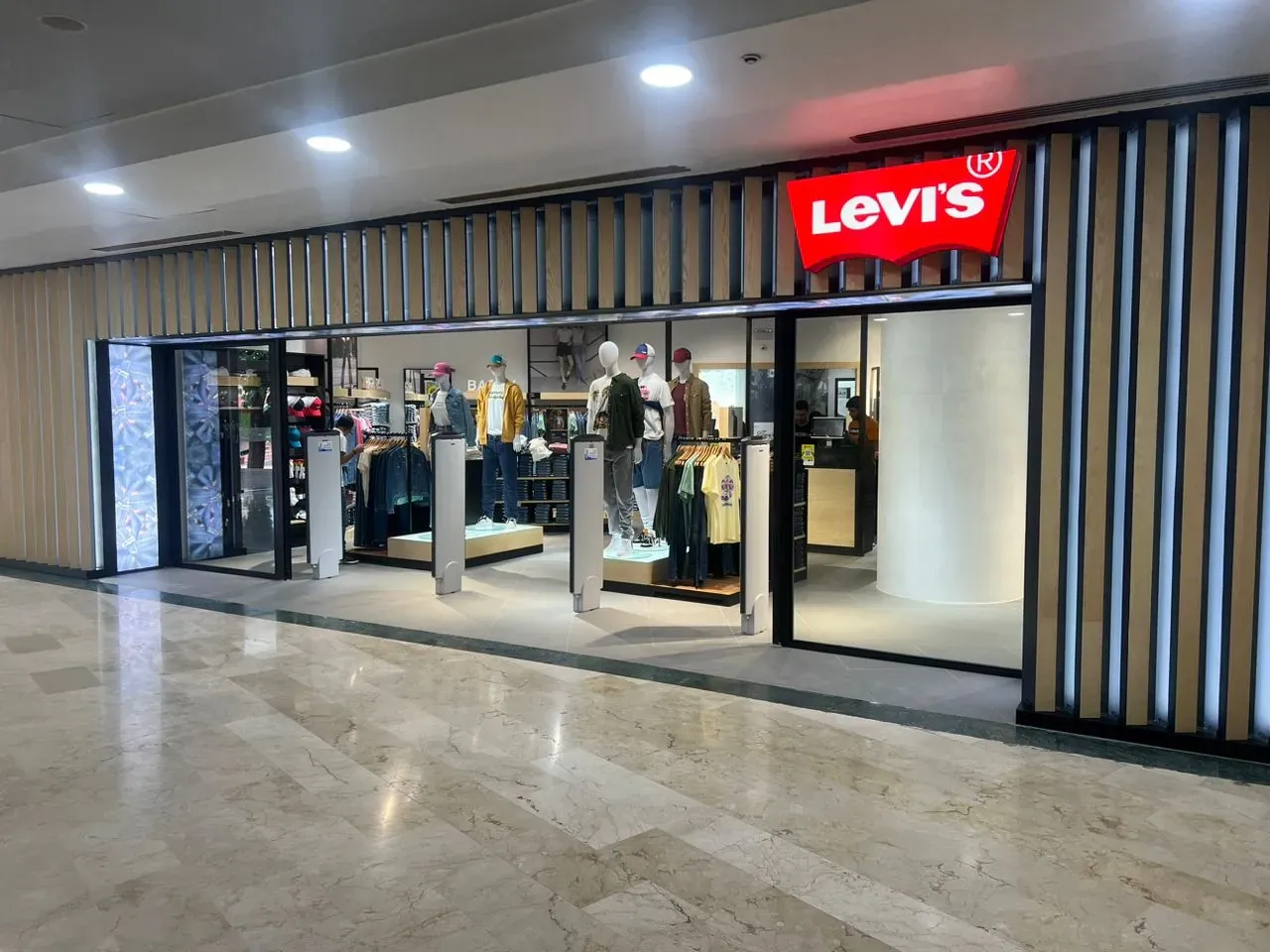 Levi's — Tolón Fashion Mall, Caracas