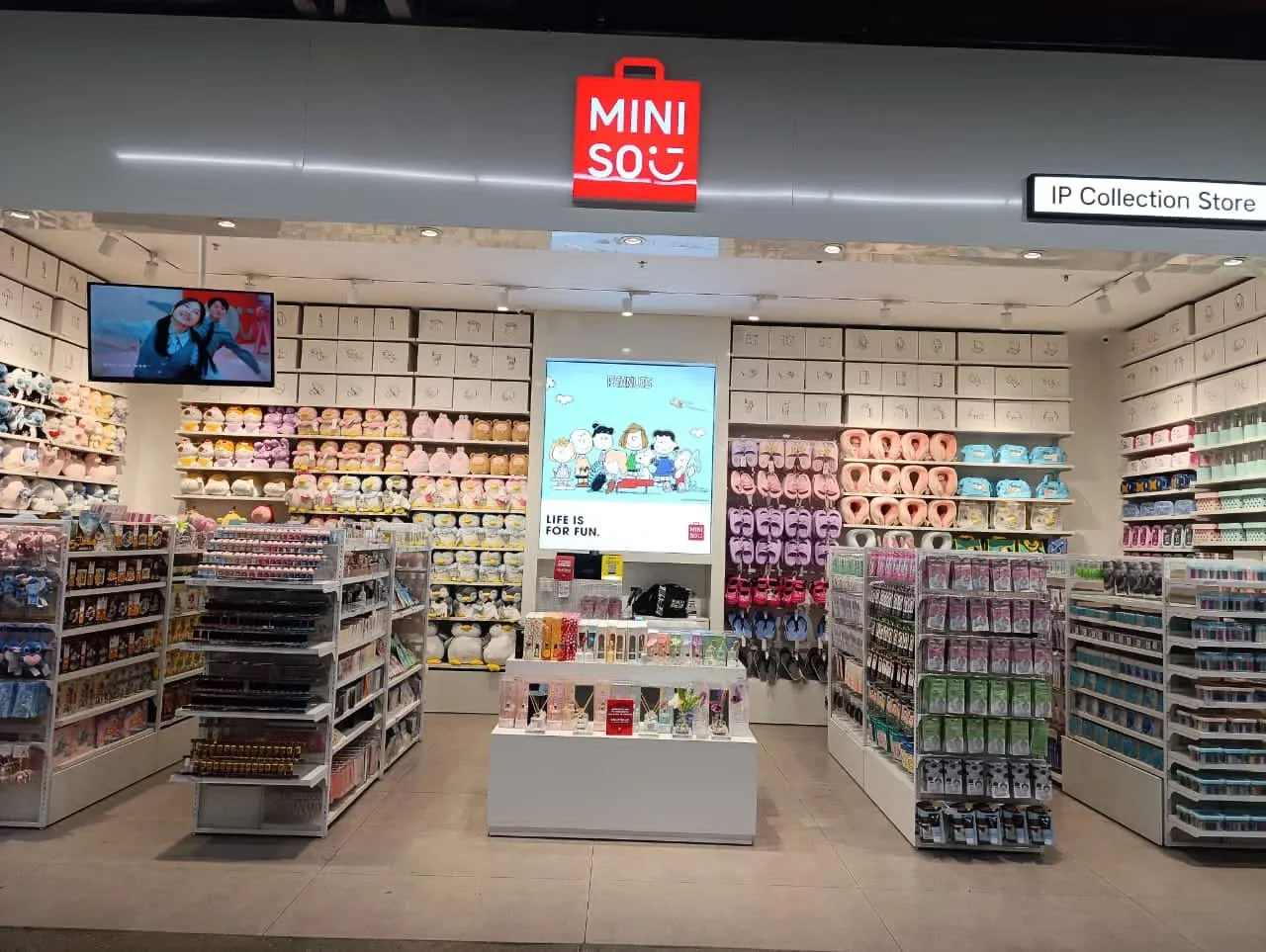 MINISO — Viva, Caracas